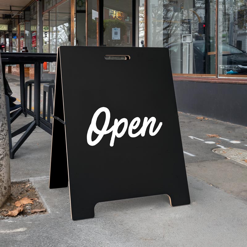 Open / Closed Wall Decal