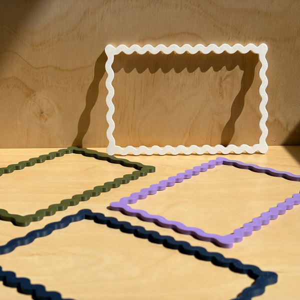 Magnet photo frame for standard size 4x6 photos